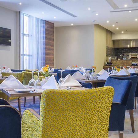 Radisson Blu Plaza Jeddah Hotel Exterior foto