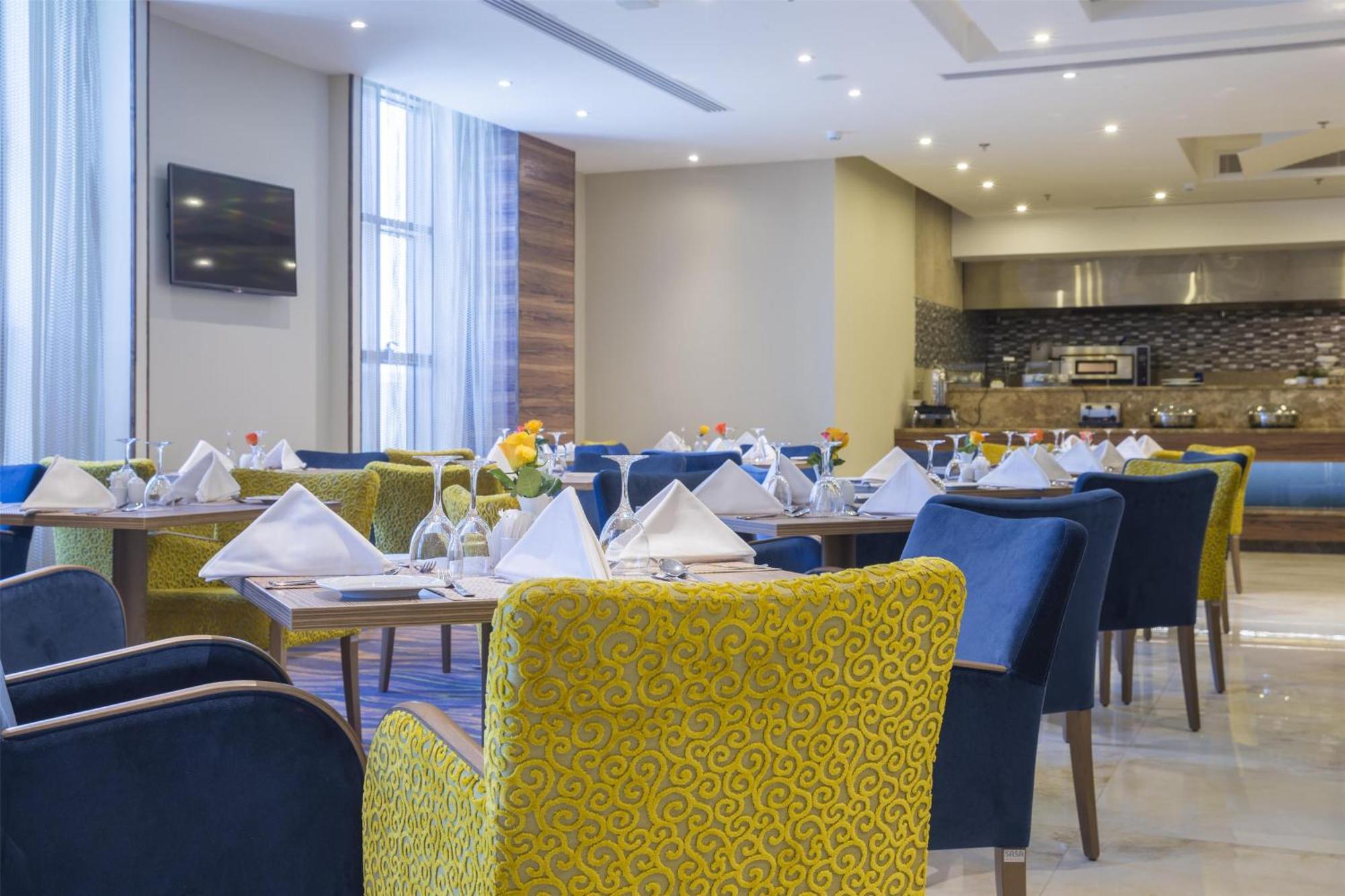 Radisson Blu Plaza Jeddah Hotel Exterior foto